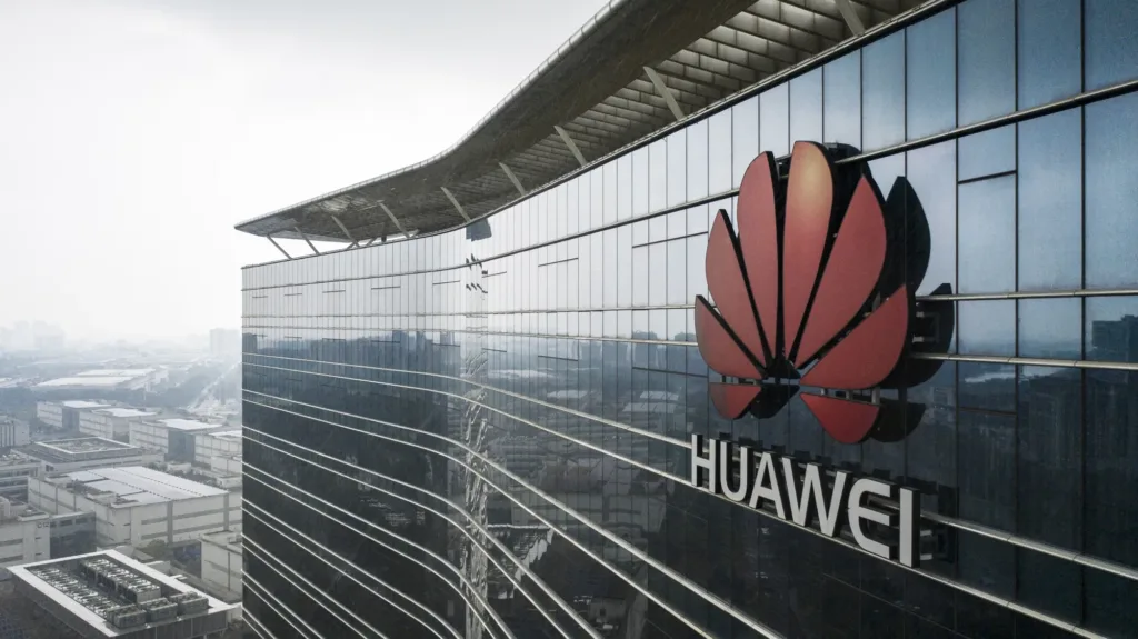 Huawei, 2024 Yılında Ar-Ge Yatırımlarında Samsung'u Geride Bıraktı