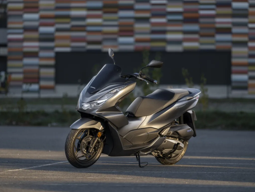 Yenilenen Honda PCX125