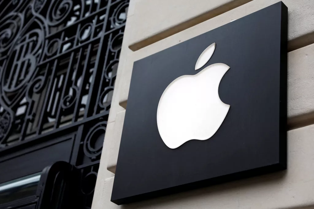 Apple, iPhone 17 Air Modeli İçin Harici Pil Kılıfı Geliştirmeye Hazırlanıyor