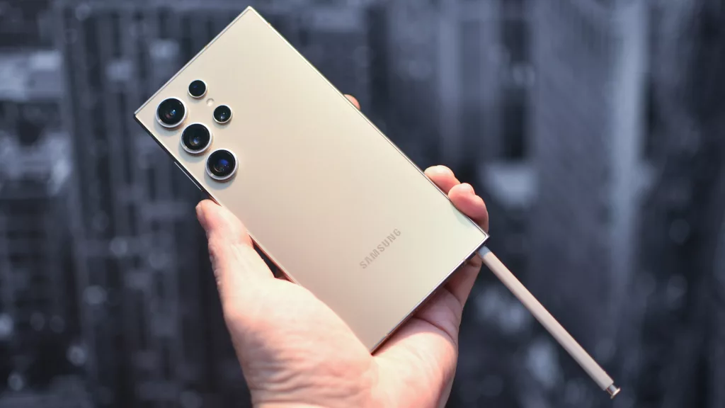 Galaxy S25 Serisi Satış Rekoru Kırıyor: Ultra Model Zirvede!