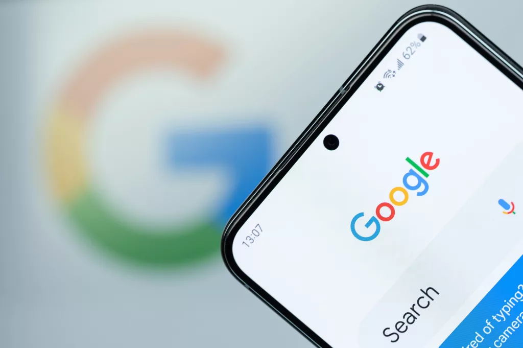 Google Keşfet’in Yeni Tasarımı Yayıncıları Öne Çıkarıyor
