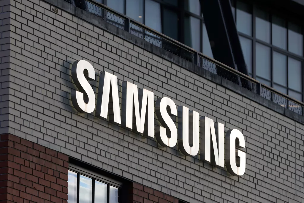 Samsung, 2028’e Kadar Silikon Yerine Cam Kullanarak Yarı İletkenlerde Devrim Yaratacak
