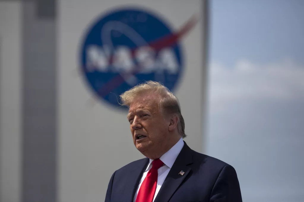 Trump’tan NASA’ya Büyük Darbe: Mars’a Fon Var, Bilime Yok