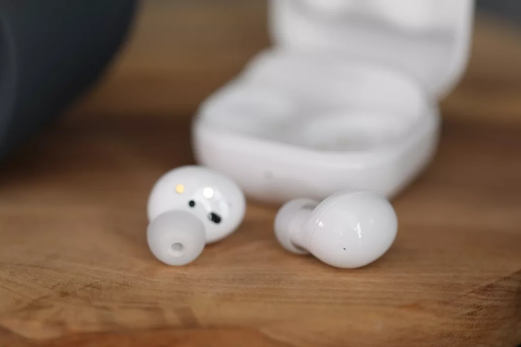 Galaxy Buds Core Geliyor: Uygun Fiyatlı Kulaklıkta ANC ve Canlı Çeviri Desteği!