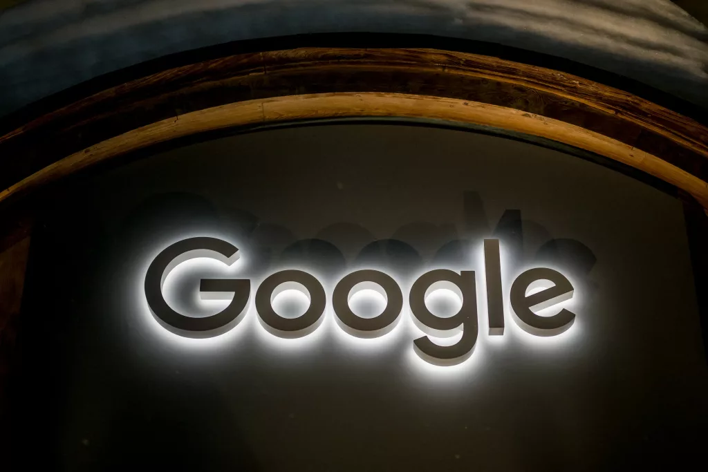 Google’dan Yapay Zekâ Hamlesi: Ask Photos Özelliği Yeniden Kullanımda!