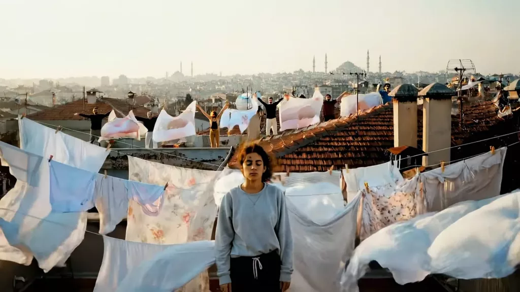 Sezen Aksu’dan Yapay Zekâyla Klip Devrimi: Google Veo 3 ile Çekilen İlk Klip!