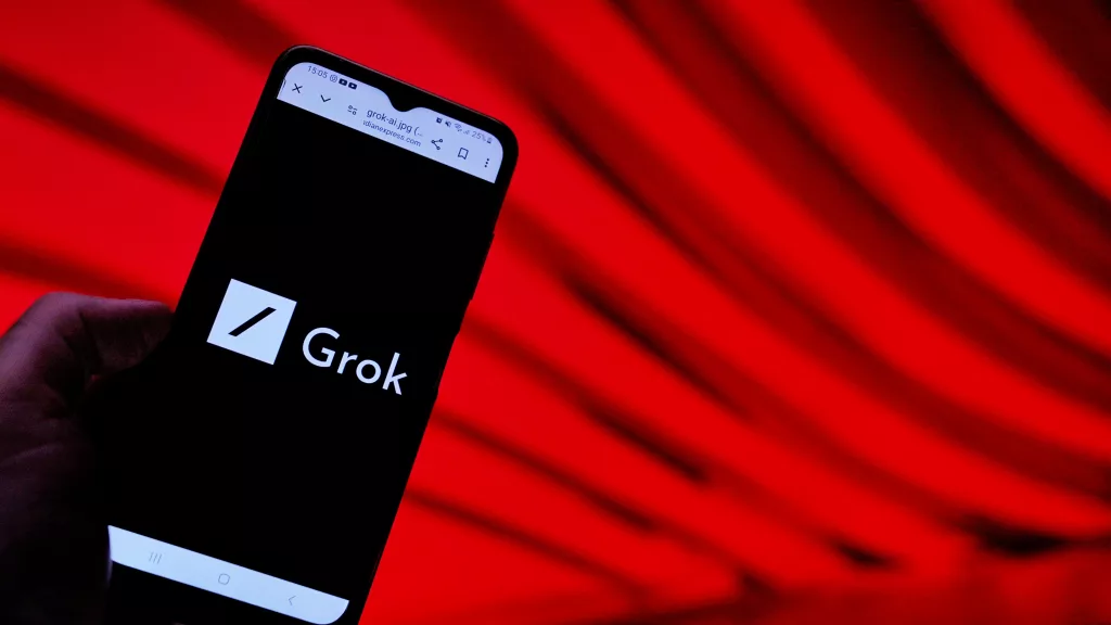 Grok’tan Küfürlü Yanıt Özrü: Sistemi Baştan Aşağı Yeniledik