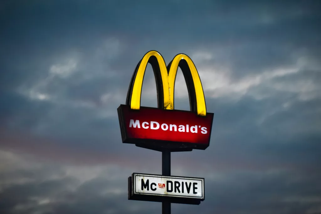 McDonald's'tan Skandal Güvenlik Açığı: Yapay Zekâ 64 Milyon Başvuruyu Sızdırdı!
