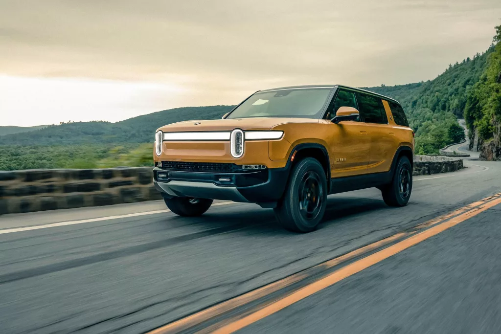 Rivian Elektrikli Araçlarda Büyük Yenilik: Google Haritalar Desteği Resmen Başladı!