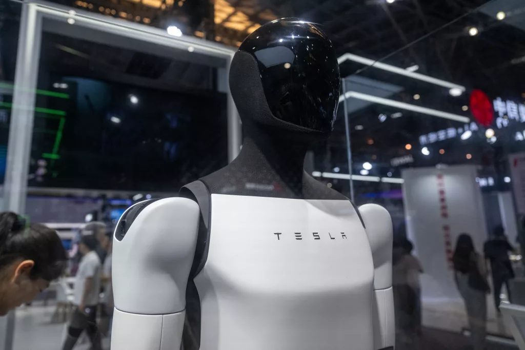 Tesla, Optimus Programında Beklenmedik Bir Darbe Aldı