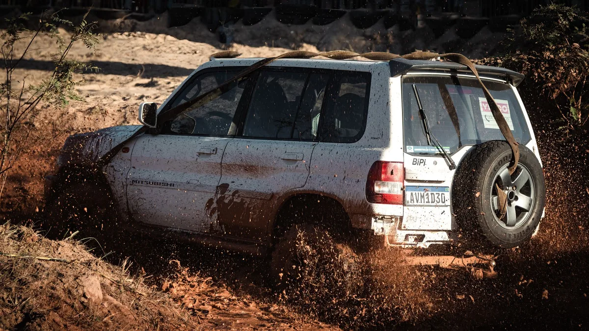 damaged SUV chassis strength