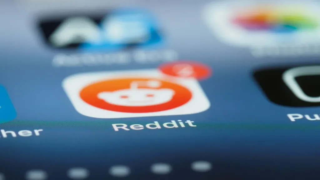 Reddit Gelirini Artırdı, Hisseleri Düştü Reddit Gelirini Artırdı, Hisseleri Düştü