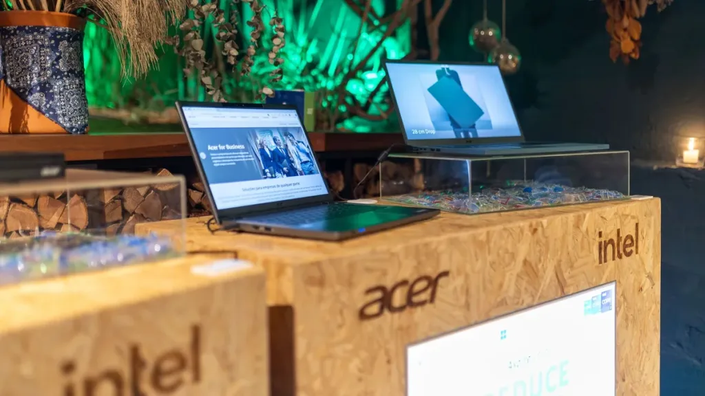 Acer TravelMate P2 14 AI İncelendi Acer TravelMate P2 14 AI İncelendi