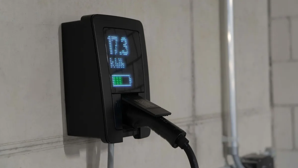 ABD'deki bir EVgo elektrikli araç şarj istasyonunun genel görünümü