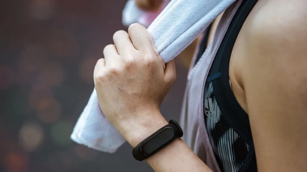 Fitbit Air kullanıcıları kayışı kırıp doğrudan Fitbit Air kullanıcıları kayışı kırıp doğrudan