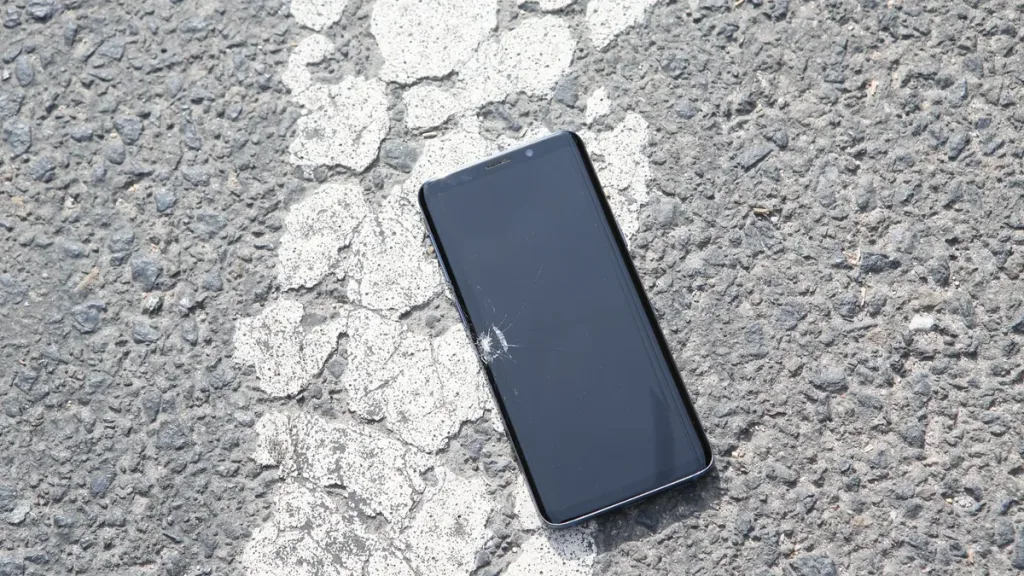 iPhone 17 Pro 1.1 Kilometreden Düştü iPhone 17 Pro 1.1 Kilometreden Düştü