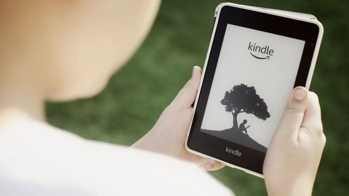 Gövde görseli: Android telefonun Kindle’a dosya gönderimini gösteren bir arayüz