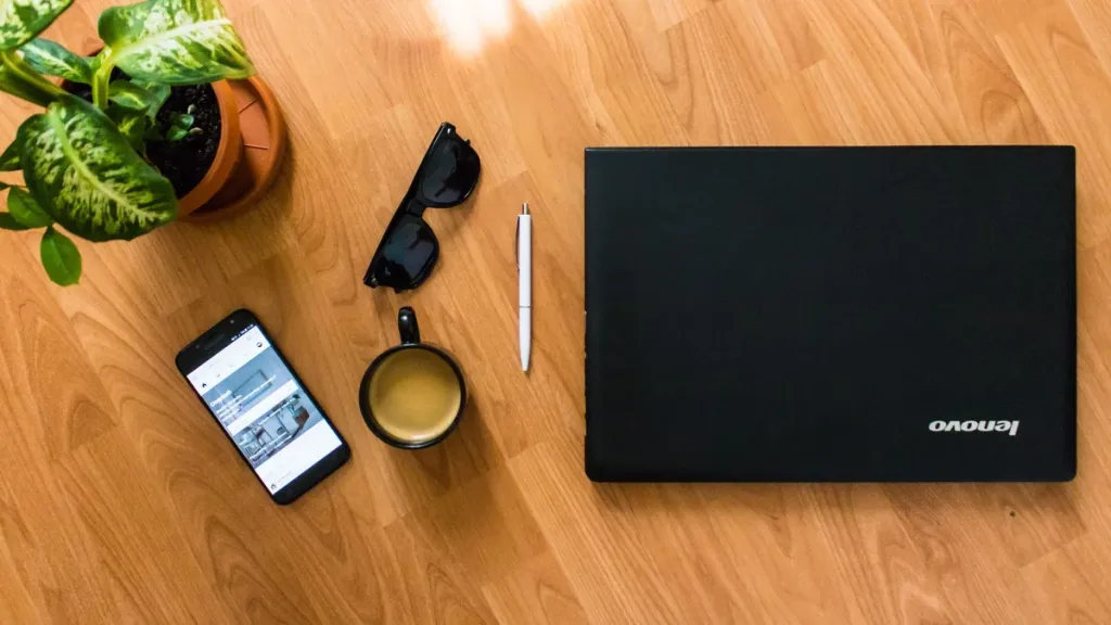 Lenovo’nun İlk Googlebook Modelleri Sızdırıldı Lenovo'nun İlk Googlebook Modelleri Sızdırıldı