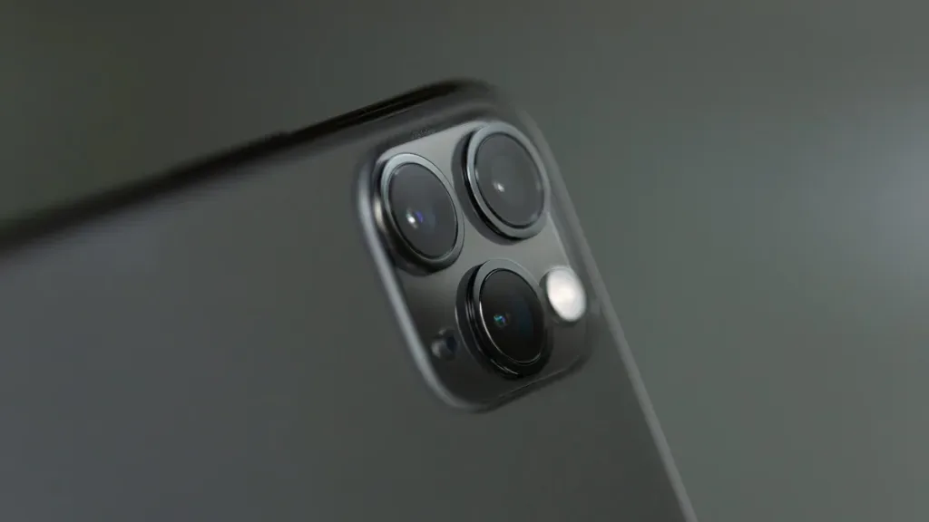 OPPO Find X10 Pro Max üç 200MP kamerayla geliyor iddiası
