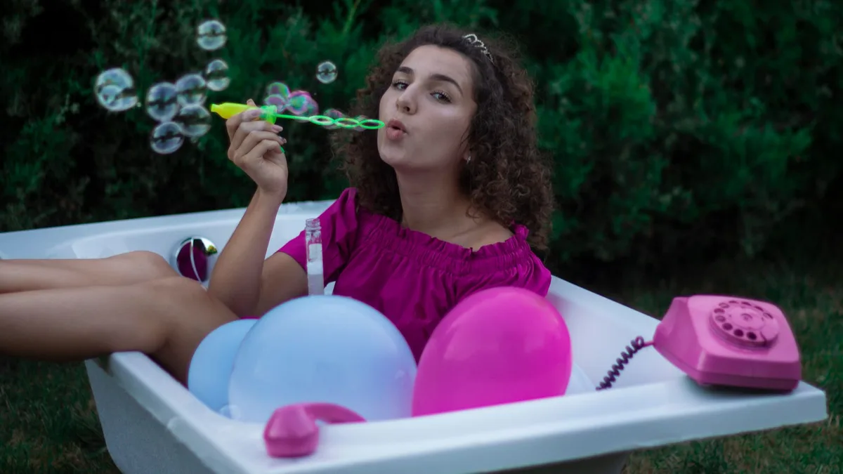 OPPO Reno16 Serisi genç içerik üreticilerine yönelik kamera odaklı orta sınıf telefon