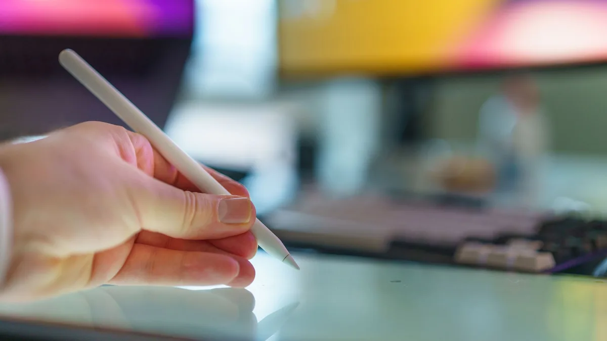 Tablet ekranında açık olan not alma uygulamasının arayüzü