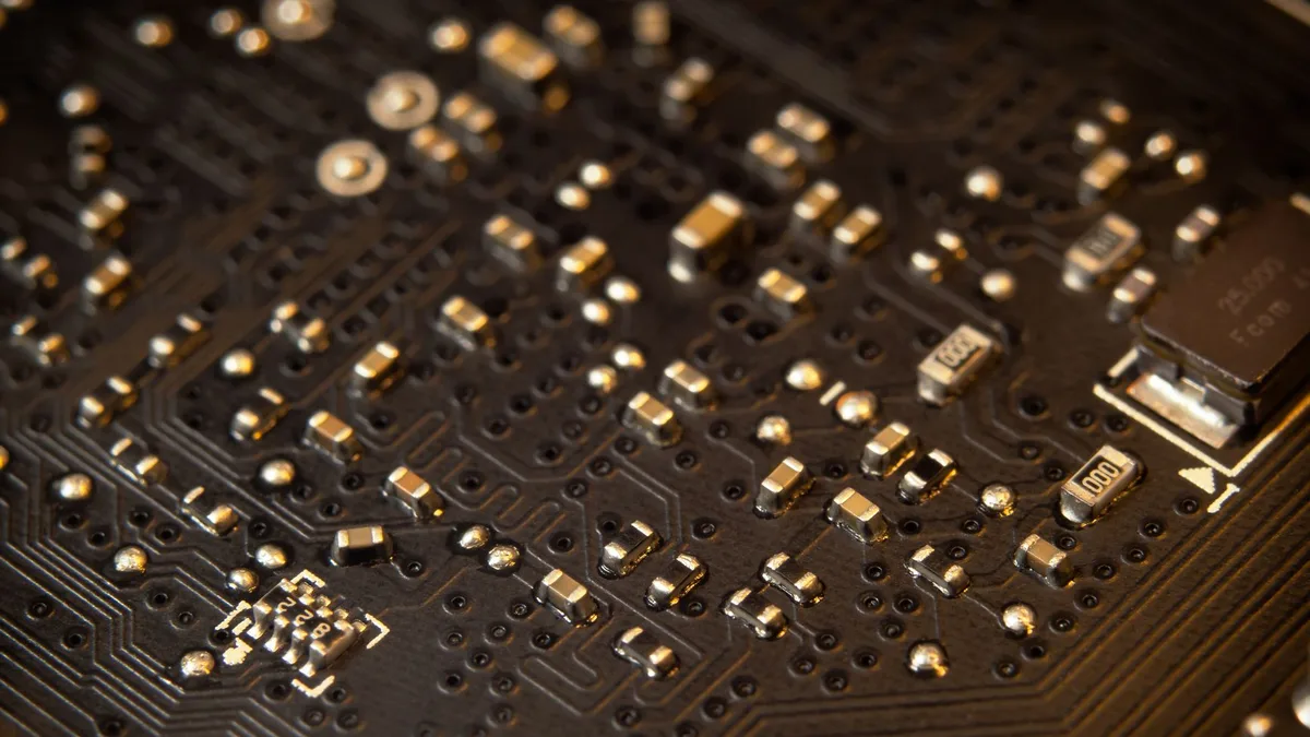 MediaTek işlemci yongasının yakın plan görünümü