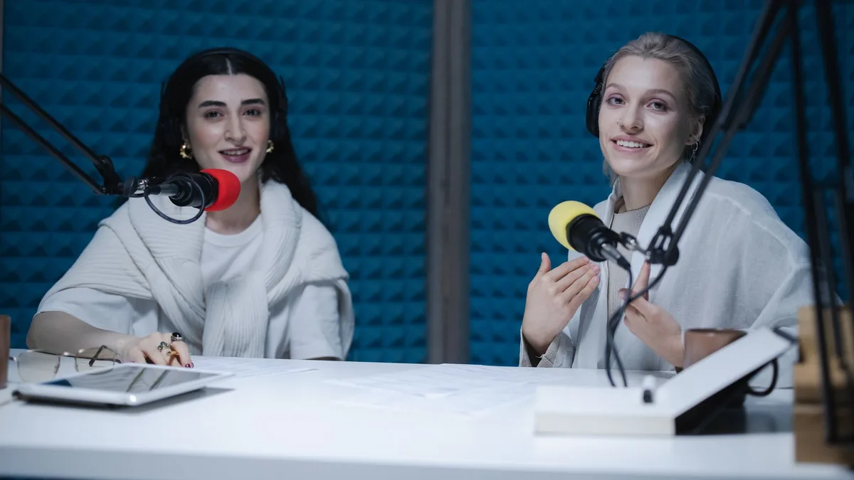 YouTube Station özelliğini genişletti: Podcastler ve içerik üreticisi içerikleri de dahil