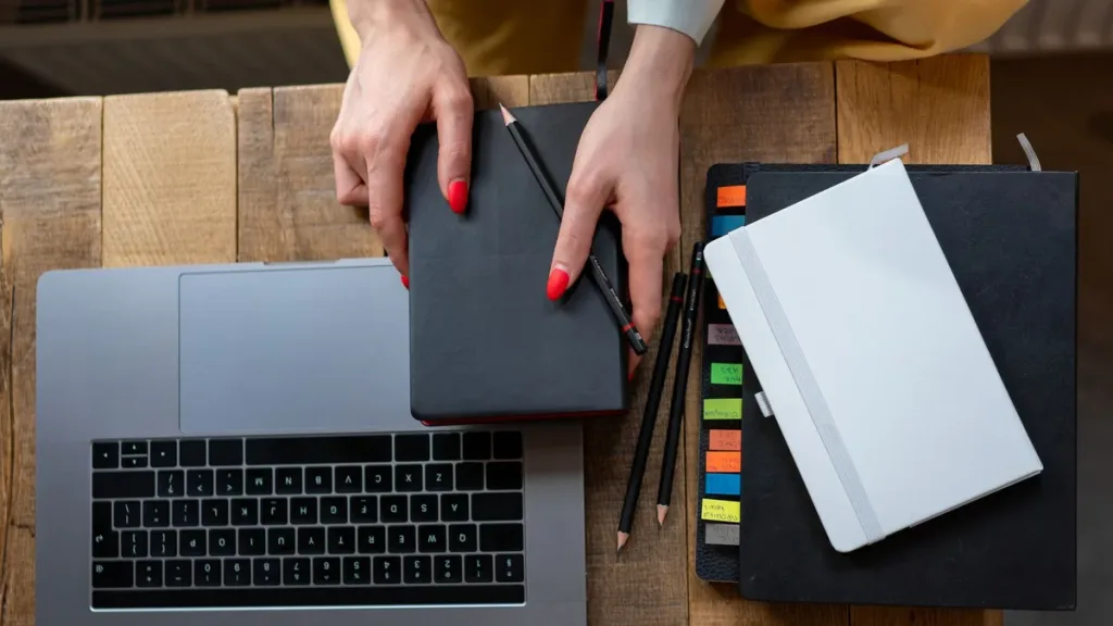 Google Gemini Notebook 100 dilde gerçek zamanlı Google Gemini Notebook 100 dilde gerçek zamanlı