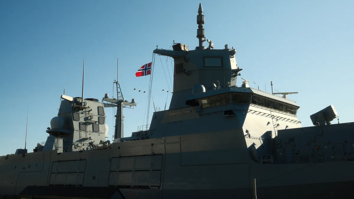 NATO ve müttefik ülkelerin savunma bakanlıklarına ait toplantı salonu