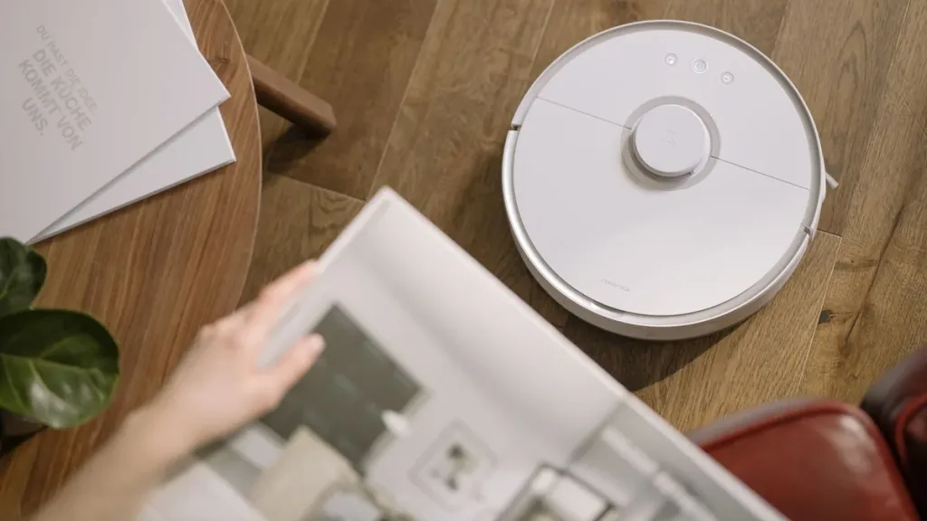 Roborock Saros 20 Flow ABD’de çıktı