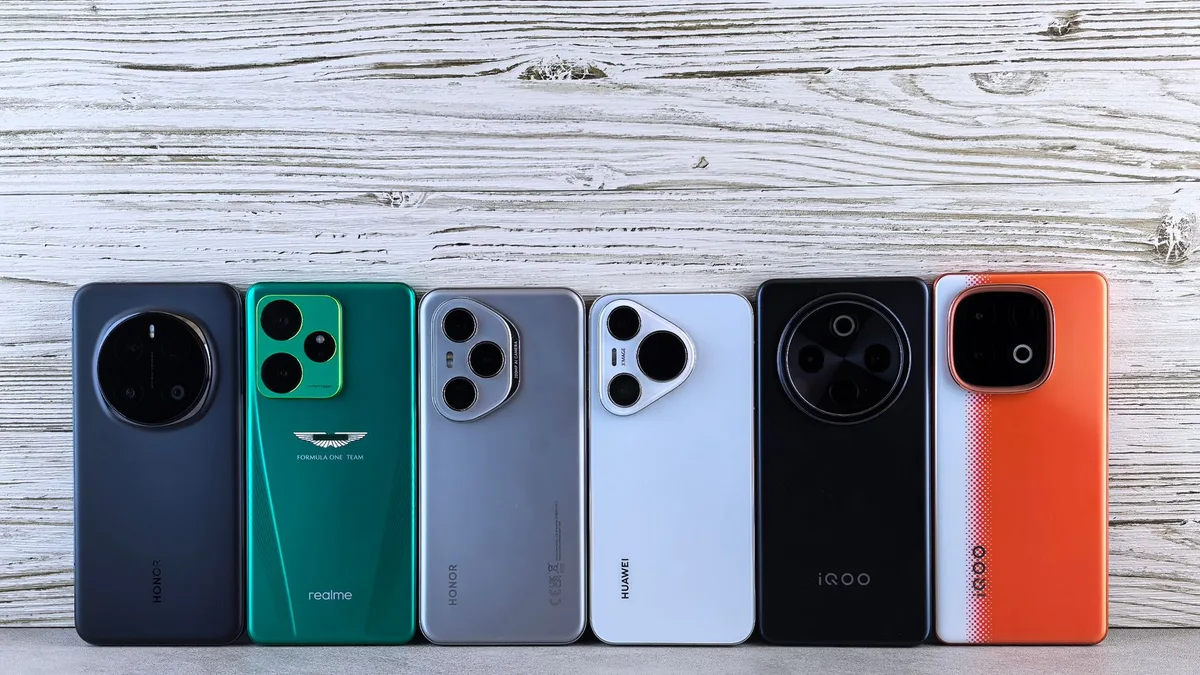 Bir telefon ekranında yazılım güncelleme simgesi ve kilit açma ikonları bir arada görsel
