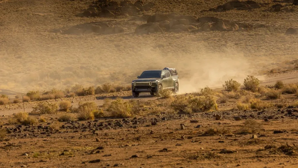 Rivian R2, dengeli bir elektrikli SUV olarak piyasaya çıktı