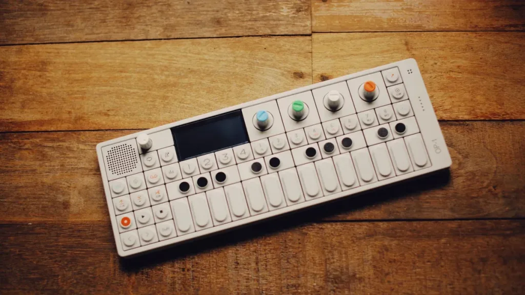 Stylophone Mini, üç renkte yeniden satışa çıktı ve 30$ Stylophone Mini, üç renkte yeniden satışa çıktı ve 30$